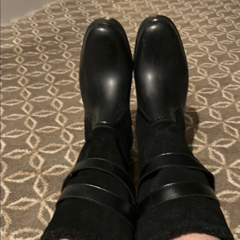 Black Knee-High Waterproof Snow Boots